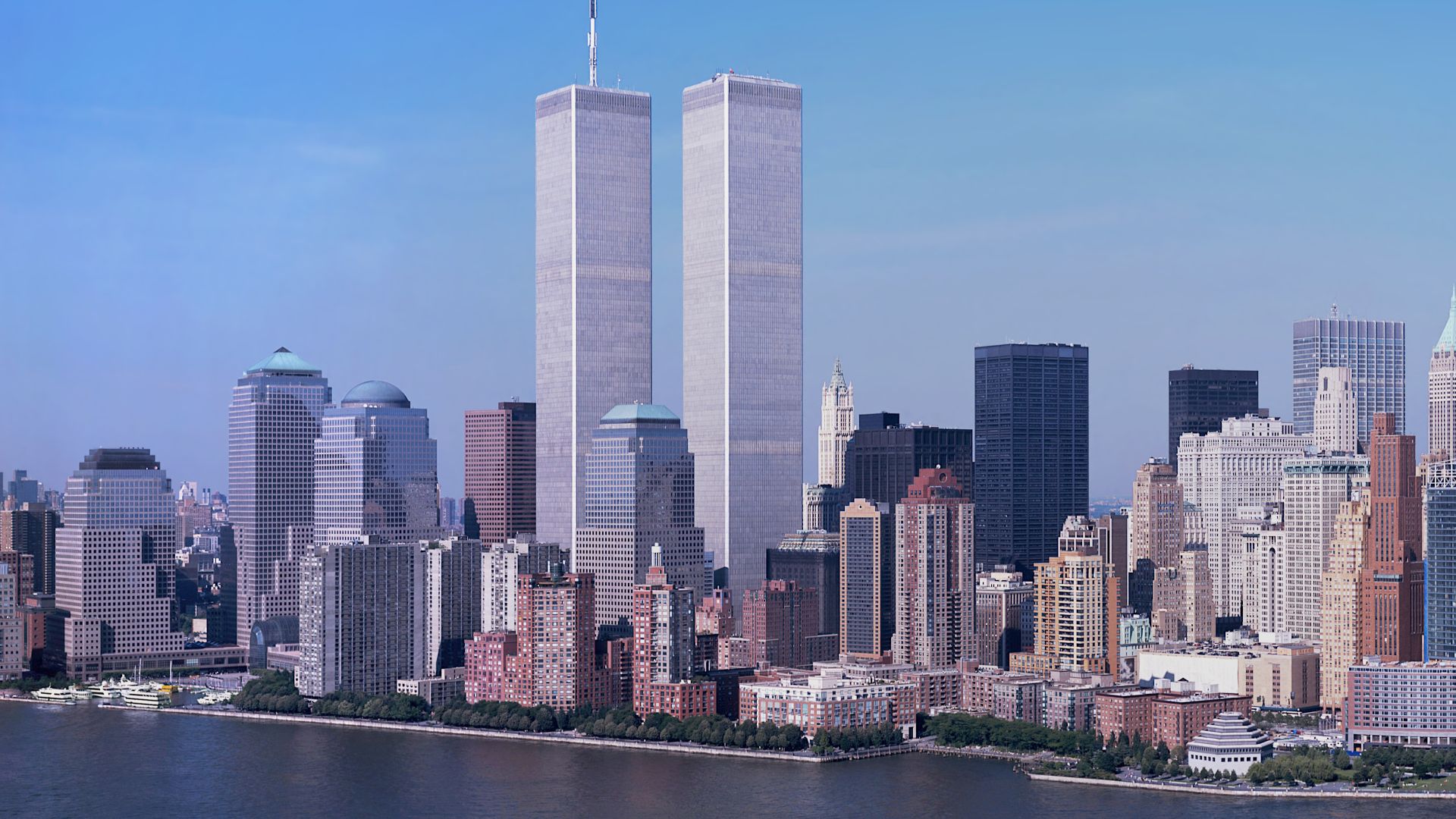 File:World Trade Center towers, New York, New York LCCN2015645969 - restoration1.jpg