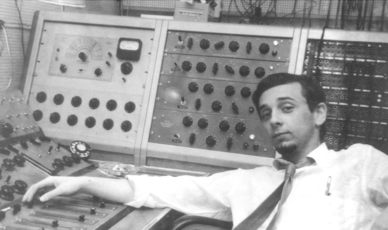 UNSPECIFIED - CIRCA 1970: Photo of Phil Spector Photo by Michael Ochs Archives/Getty Images