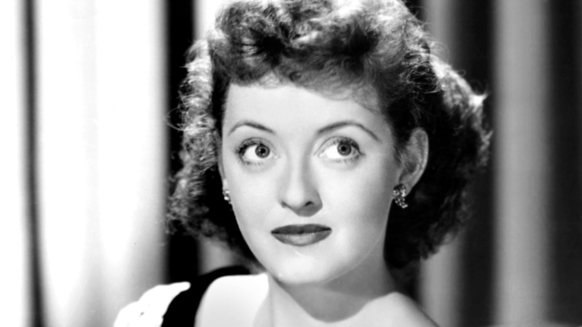 File:Bette Davis.jpg