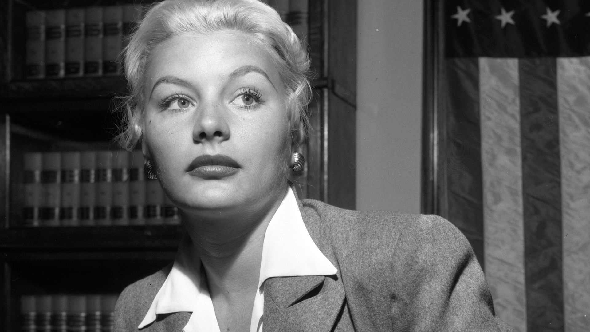 File:Barbara Payton wins divorce from husband John.jpg