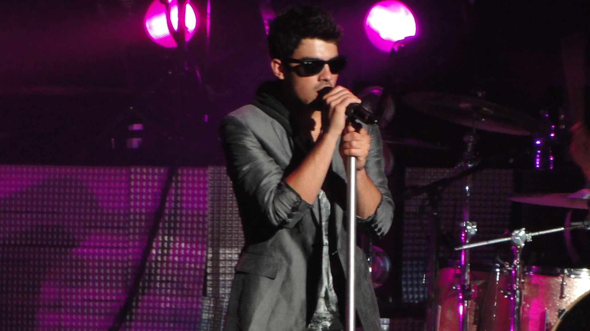 File:Joe Jonas on stage 2010.jpg