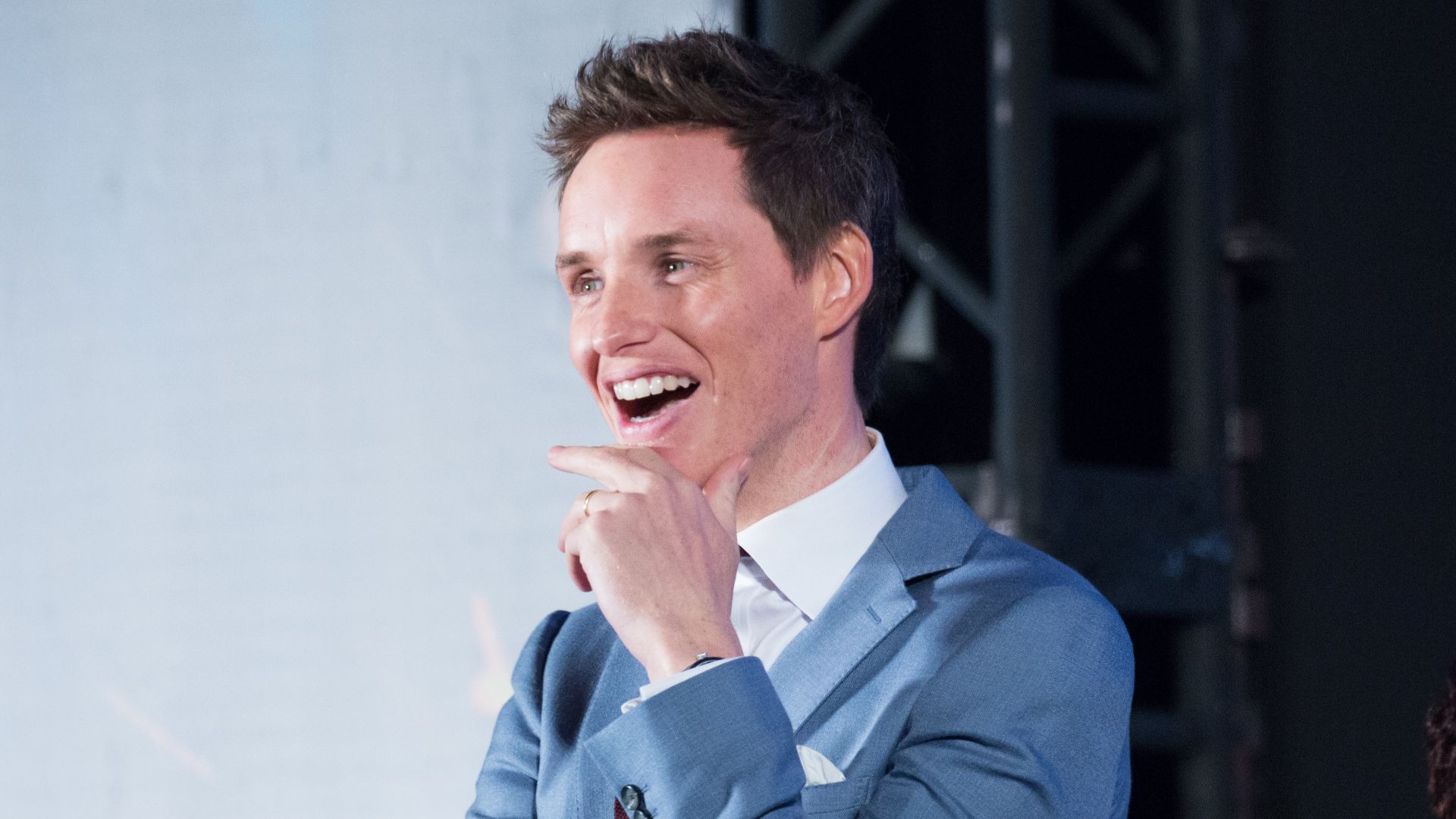 File:Fantastic Beasts and Where to Find Them Japan Premiere Red Carpet- Eddie Redmayne (35275358570).jpg