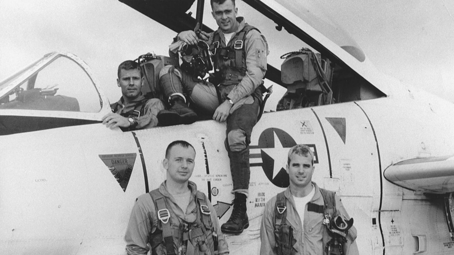 File:McCainWithSquadron.jpg