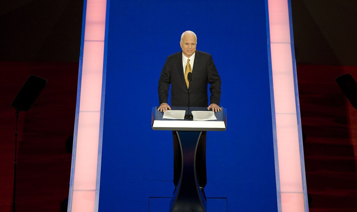 File:John McCain addresses the audience at the convention, St. Paul, Minnesota LCCN2010719280.jpg
