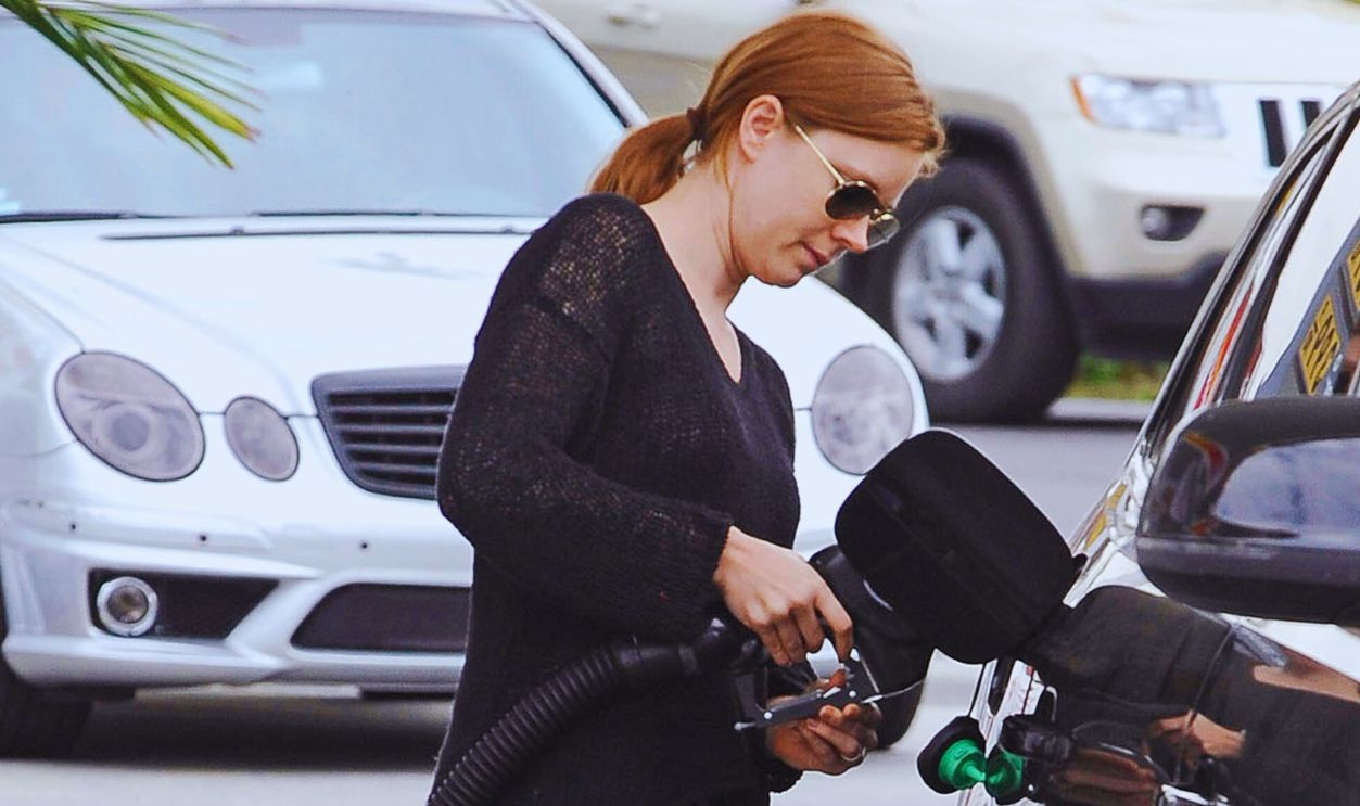 Gettyimages - 450590327, Celebrity Sightings In Los Angeles - November 19, 2013