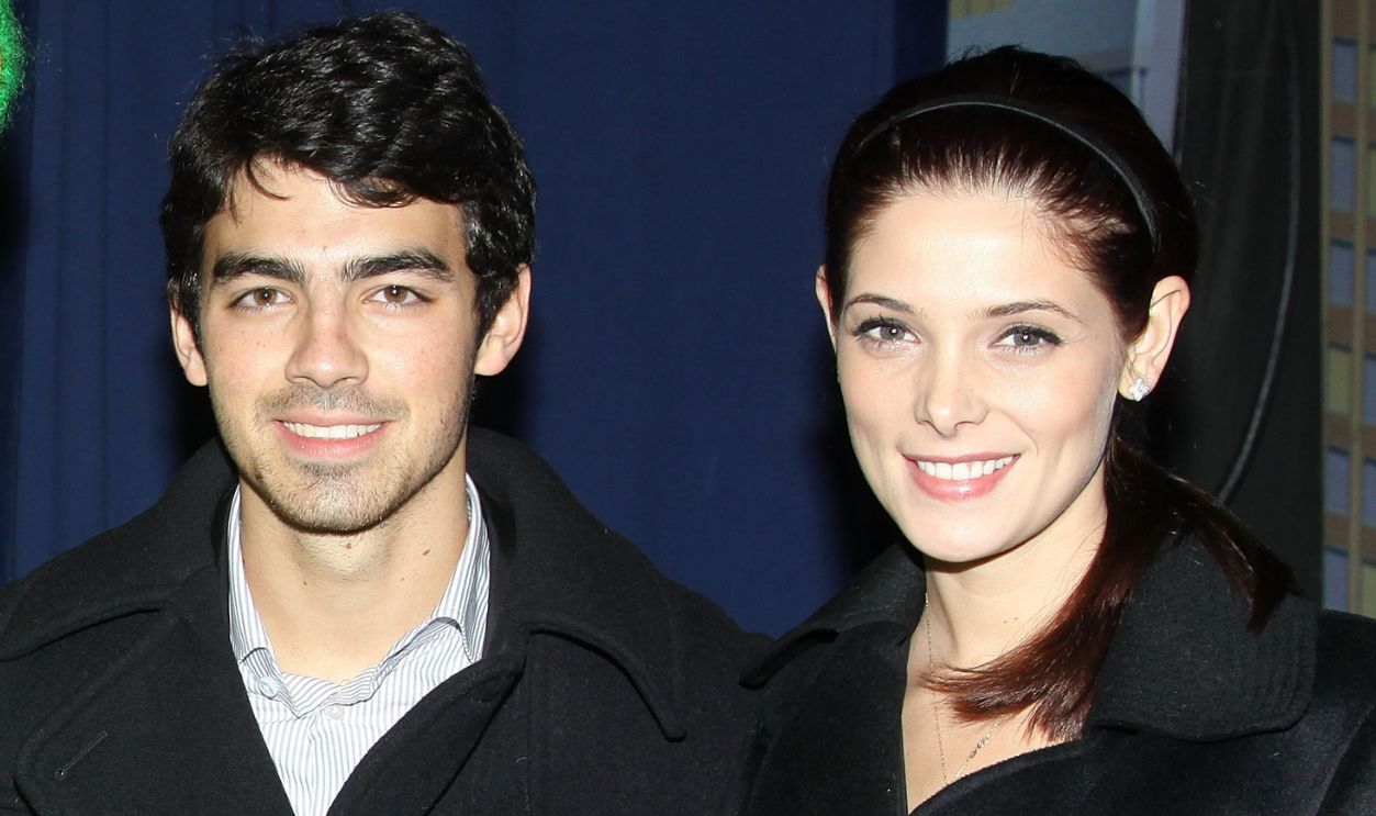 Sebastian Arcelus as