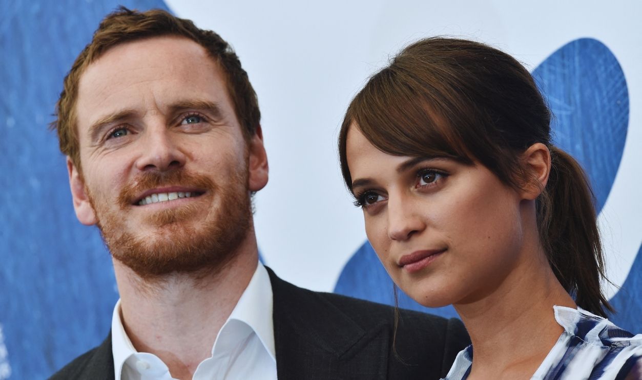 Gettyimages - 598318406, ITALY-CINEMA-FESTIVAL-VENICE British actor Michael Fassbender and Swedish actress Alicia Vikander pose during a photocall of the movie