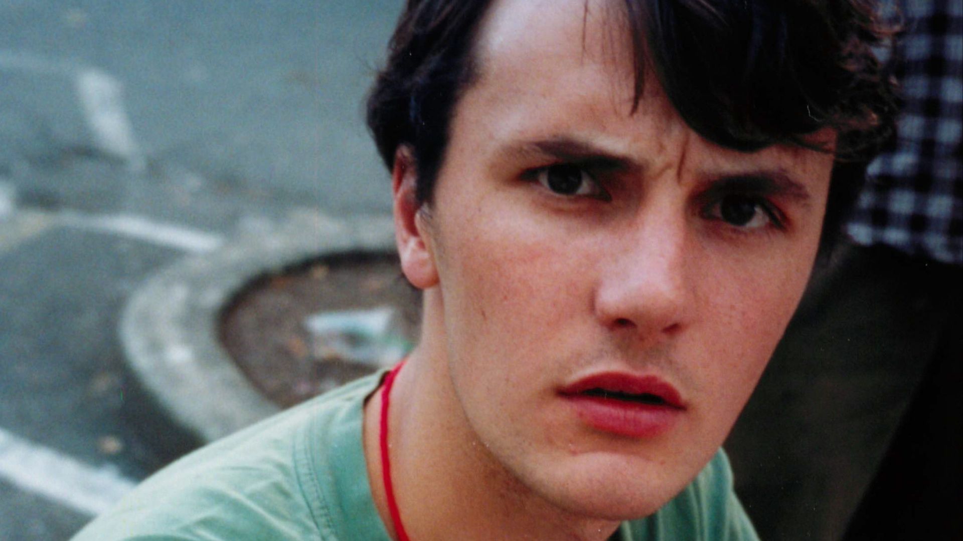 File:Phil Elverum green shirt cropped.jpg