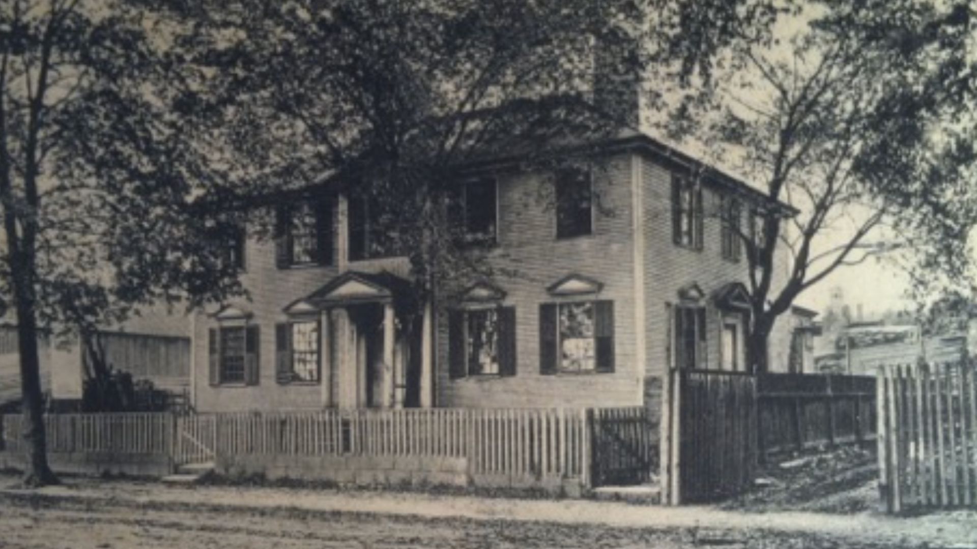 File:Postcard Mace and Chain.png