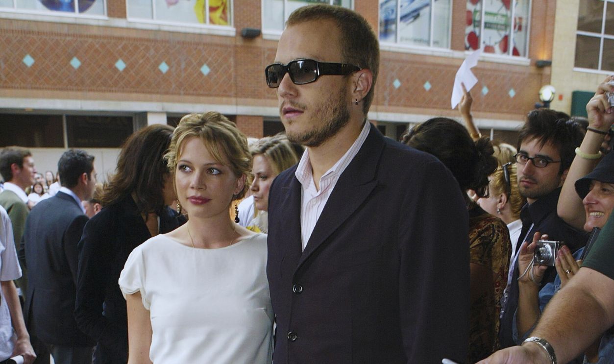 Gettyimages - 55374751, TIFF Gala Premiere of 'Brokeback Mountain' TORONTO, ON - SEPTEMBER 10: Heath Ledger and Michelle Williams arrive on the red carpet during the arrivals for the TIFF premiere screening of 'Brokeback Mountain' on September 10, 2005 in Toronto, Canada.