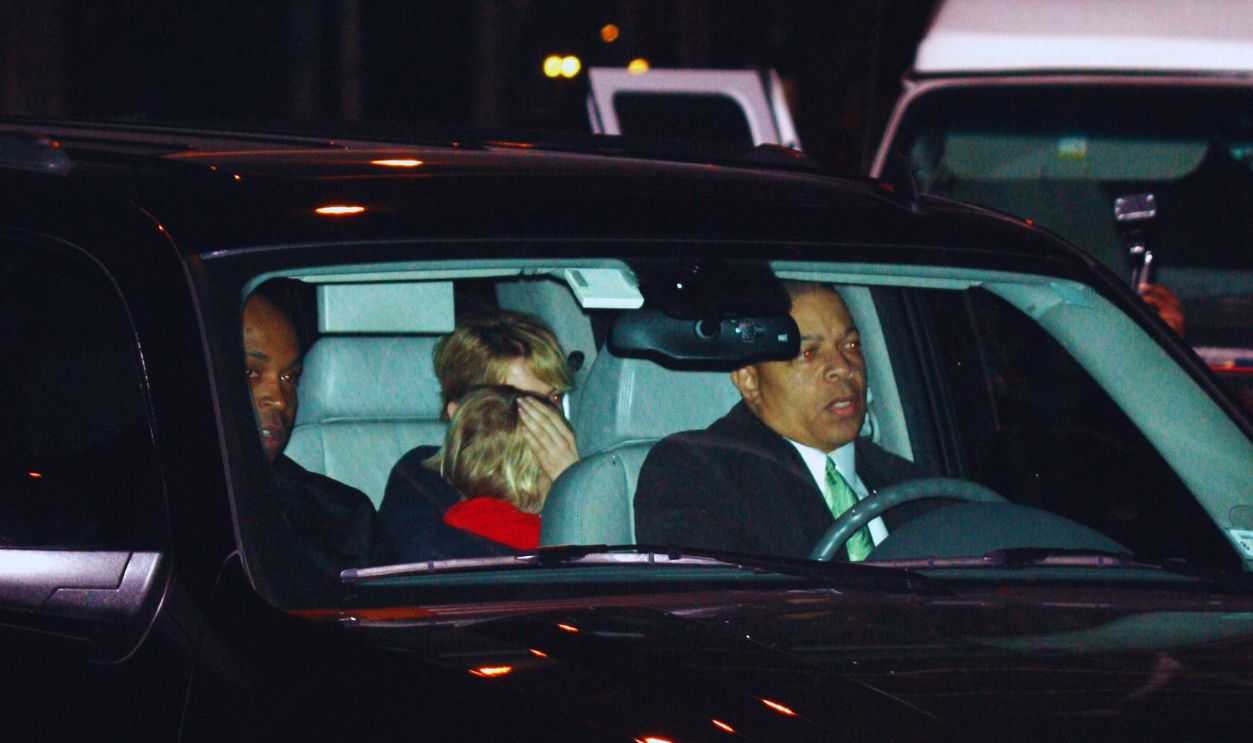 Gettyimages - 112572720, Michelle Williams and Busy Philipps Sighting in Boerum Hill, Brooklyn - January 23, 2008 Actress Michelle Williams and daughter Matilda Rose, 2, return to their Boerum Hill home after learning of the death of actor Heath Ledger, Matilda's father, on January 23, 2008 in Brooklyn, New York.