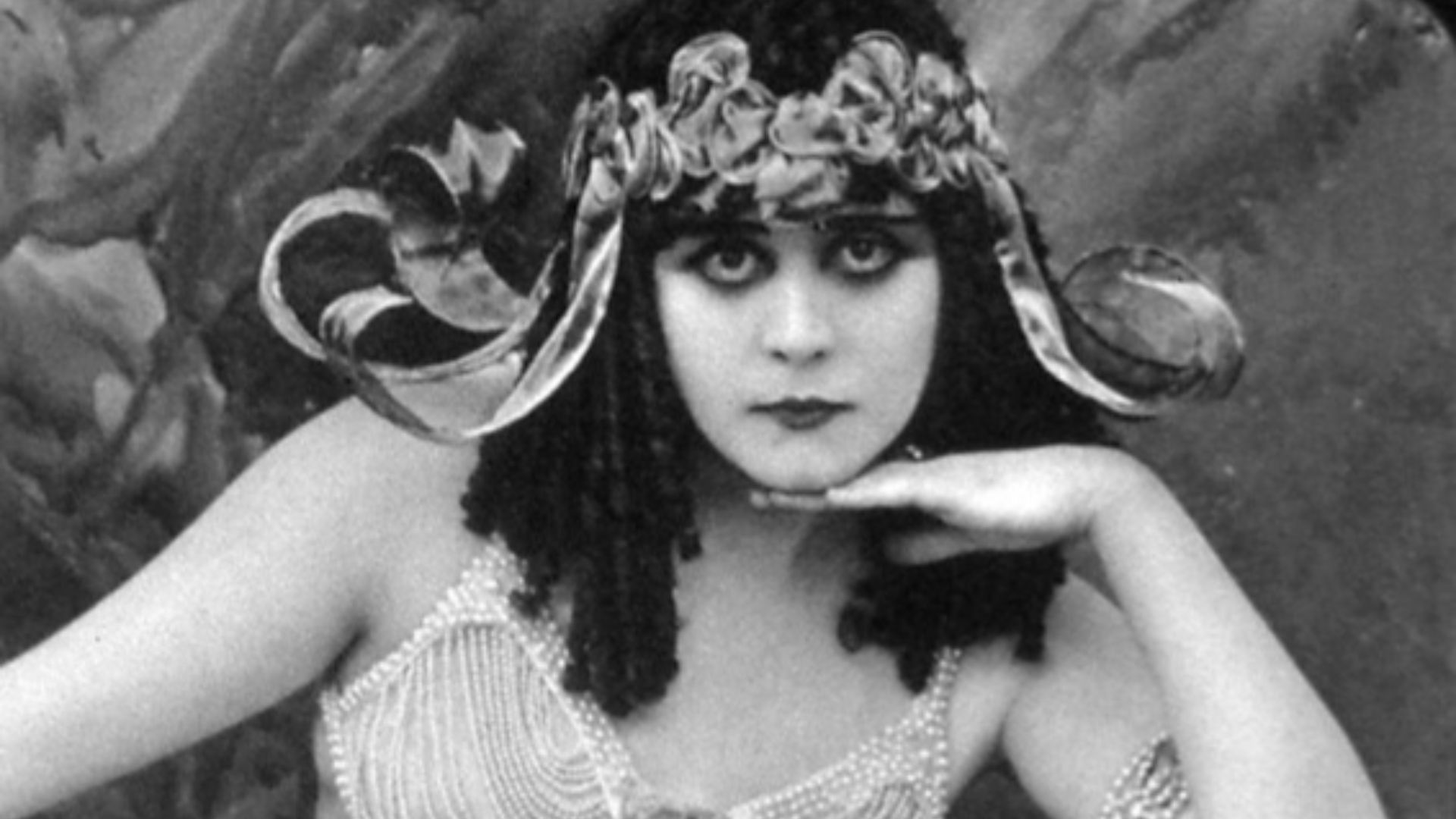 File:Theda-bara-cleopatra detail.jpg