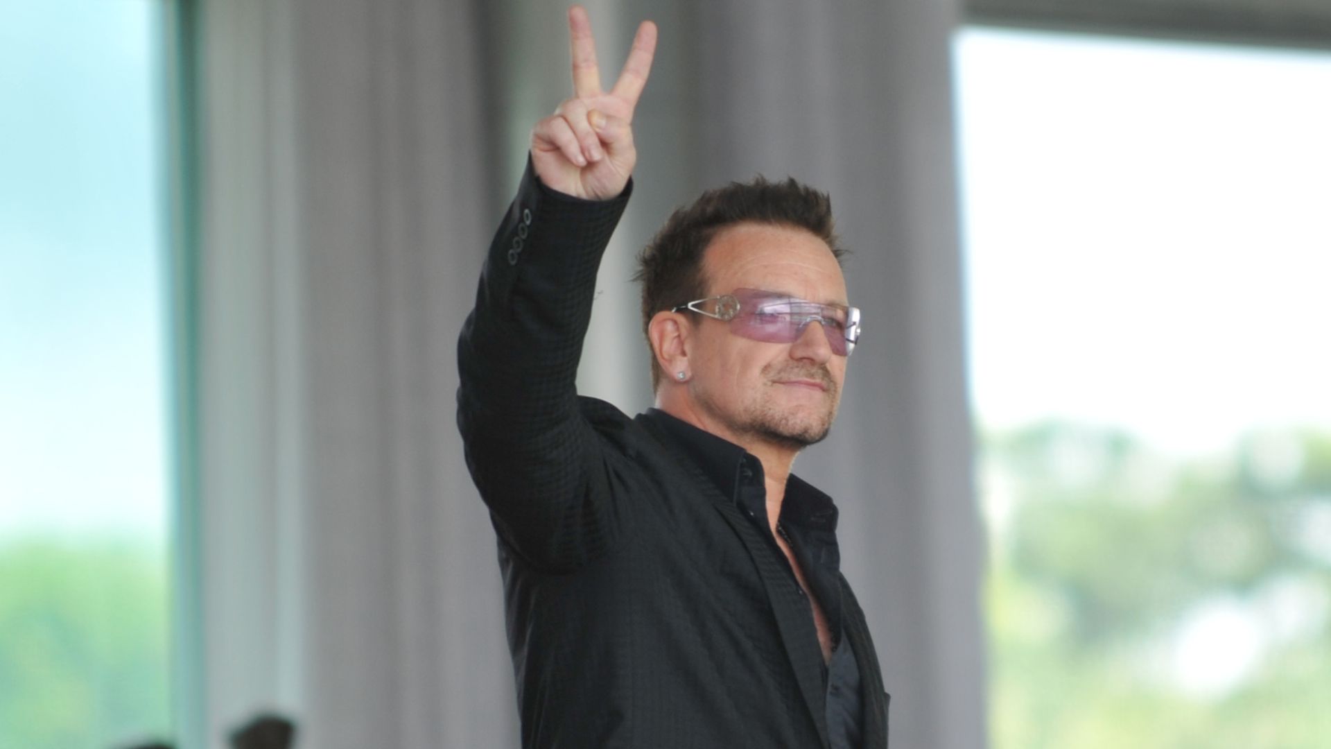 File:Bono Vox 2011.jpg