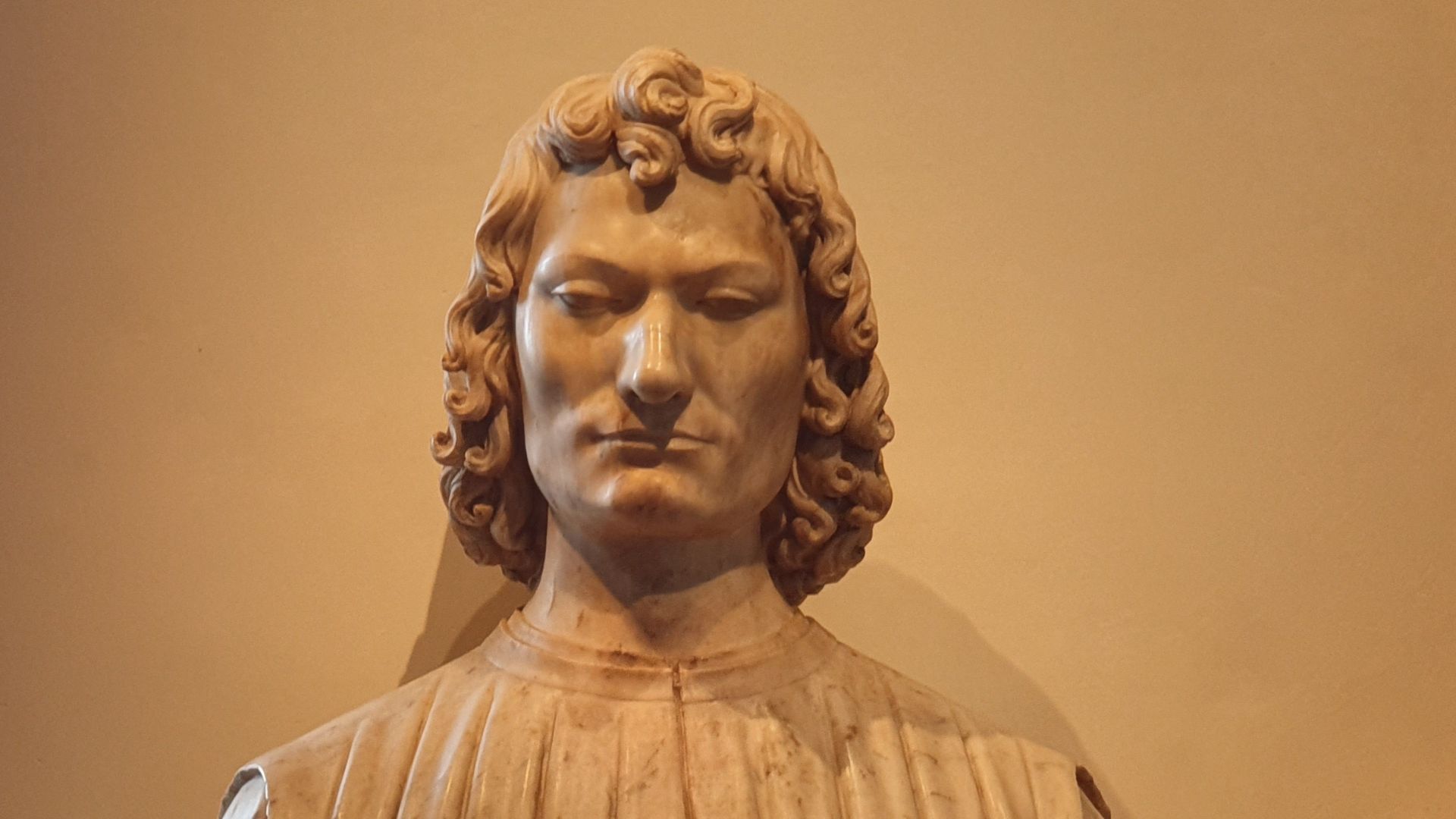 File:Bust of Giuliano de' Medici by Matteo del Pollaiolo-Bargello.jpg
