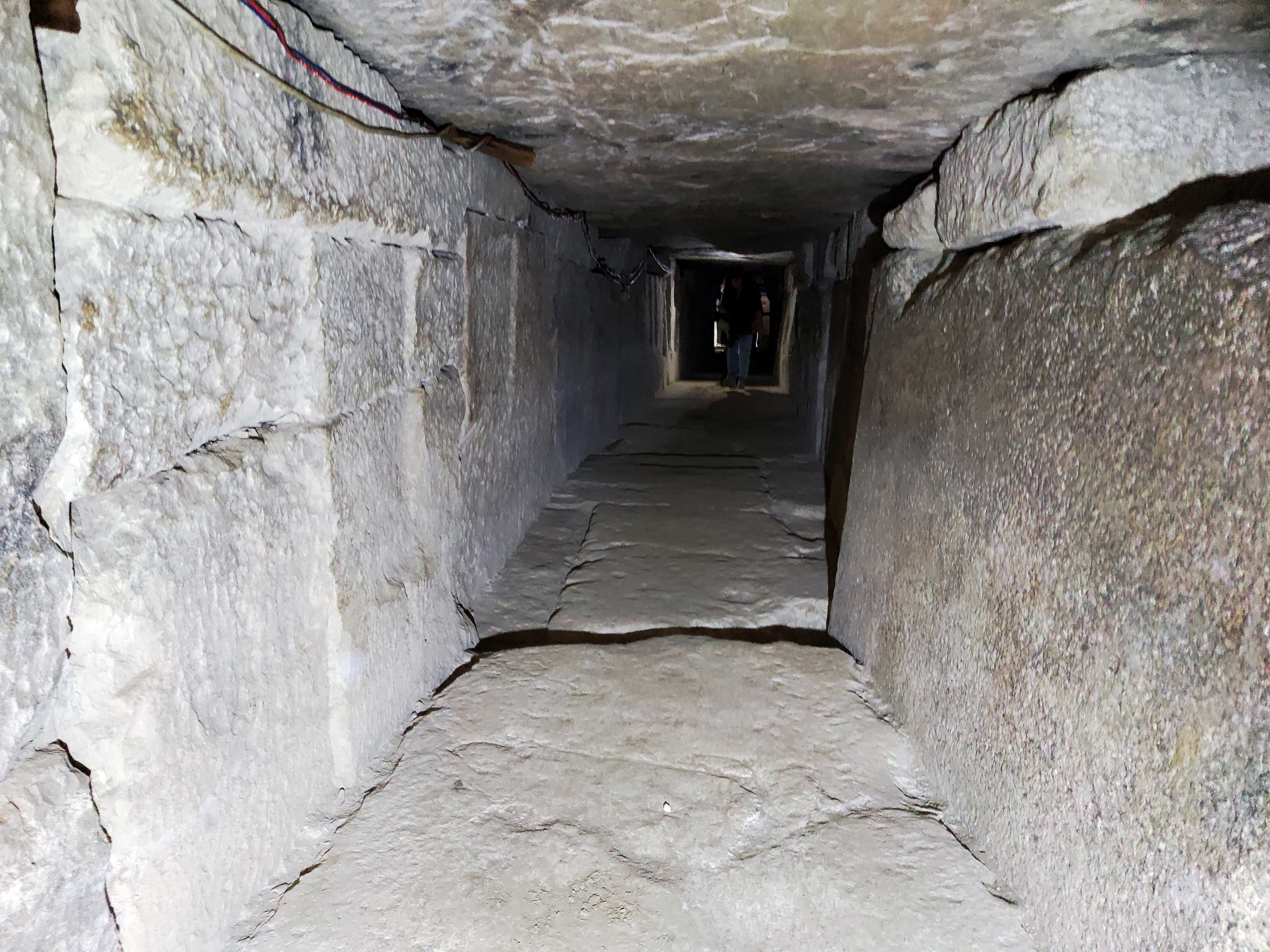 File:Tomb of Senusret III, Abydos 30.jpg