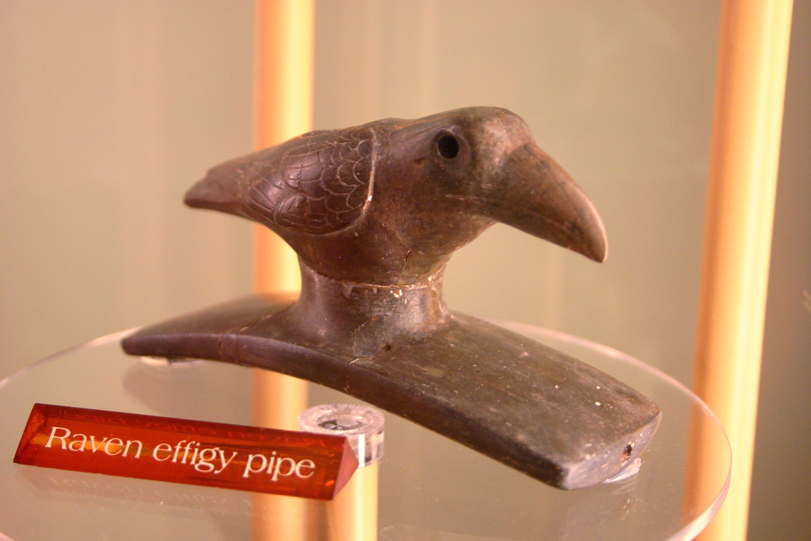 File:Hopewell culture nhp raven effigy pipe chillicothe ohio 2006.jpg