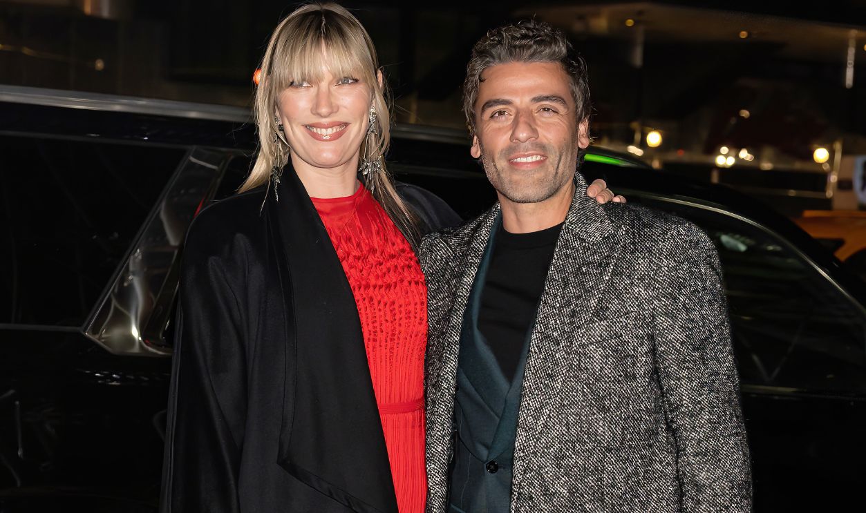 NEW YORK, NEW YORK - JANUARY 08: Film director Elvira Lind and actor Oscar Isaac are seen arriving to the National Board Of Review 2023 Awards Gala at Cipriani 42nd Street on January 08, 2023 in New York City. 