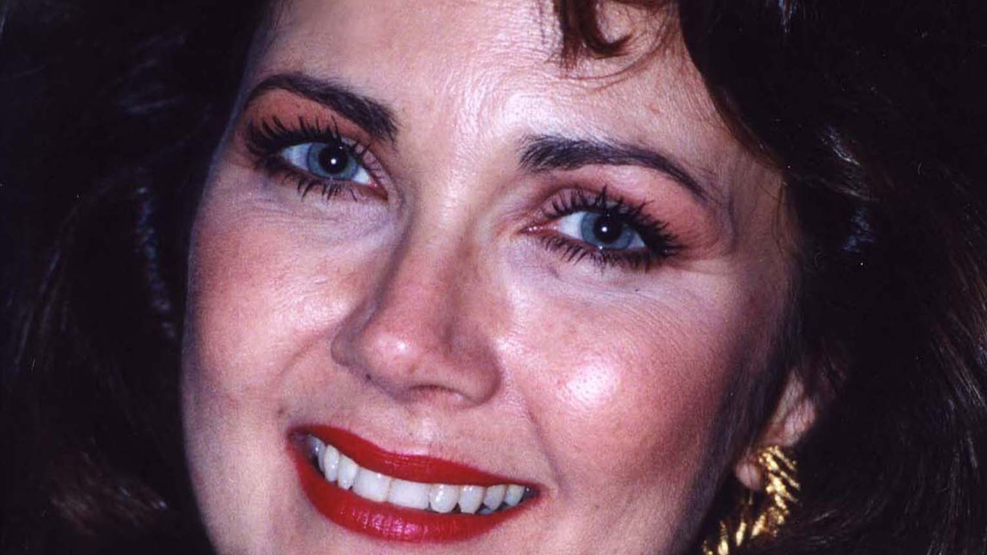File:Lynda Carter 1993.jpg
