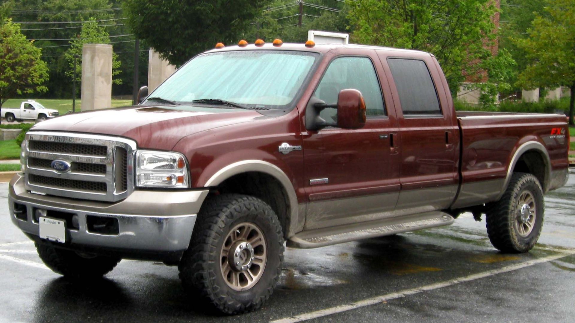 File:Ford F-350 King Ranch -- 09-12-2010.jpg