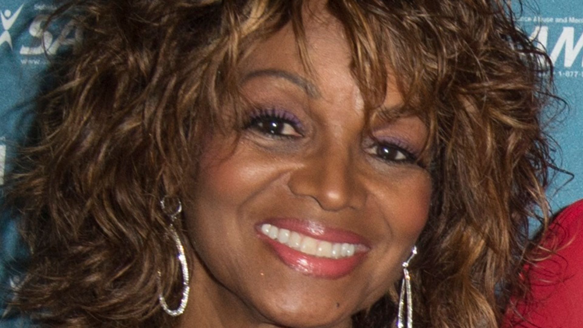 File:Rebbie Jackson.jpg