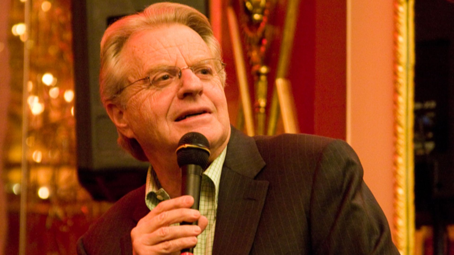 File:Jerry Springer (5389157403).jpg