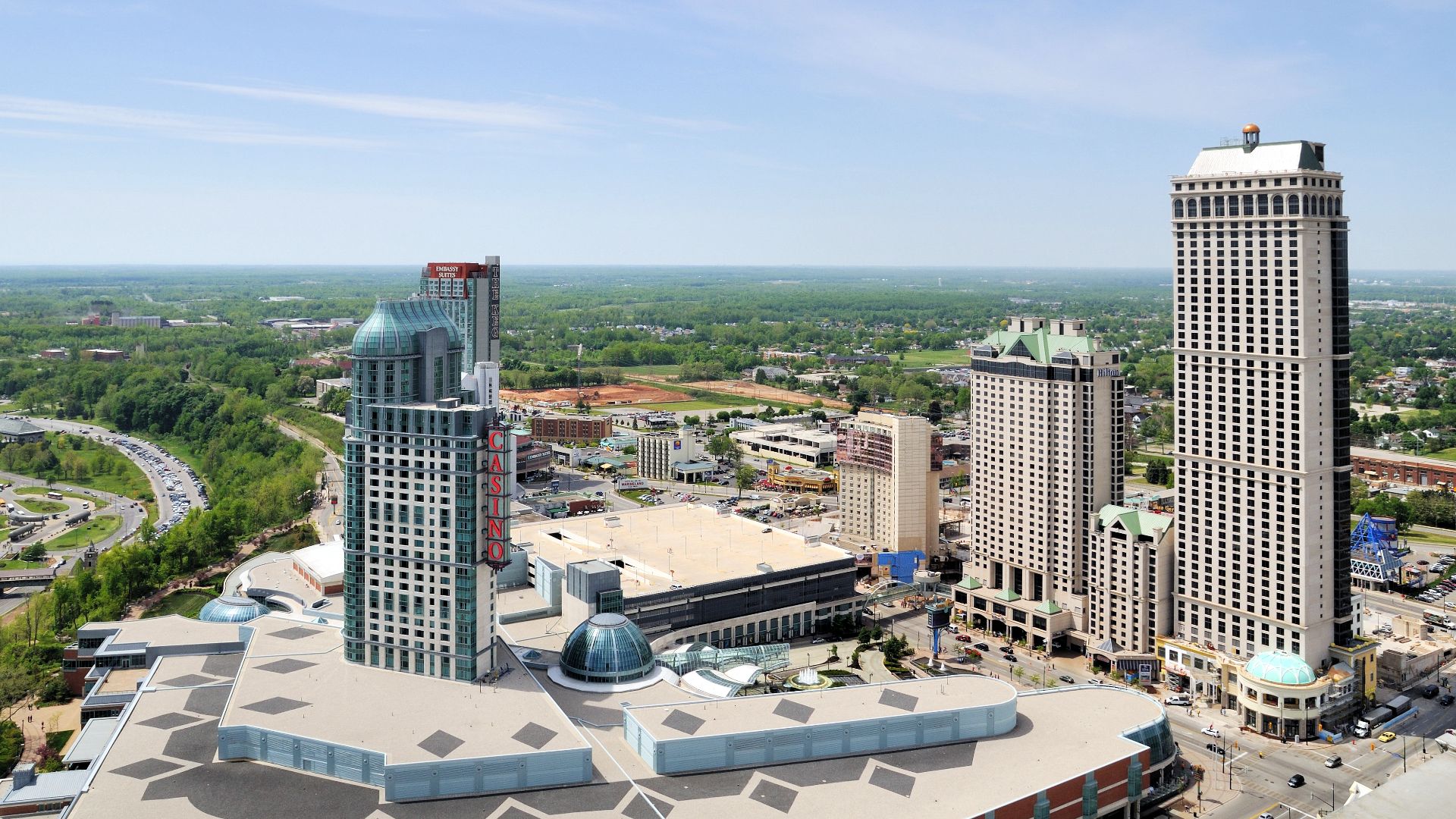 File:Niagara Falls - ON - Hotels.jpg