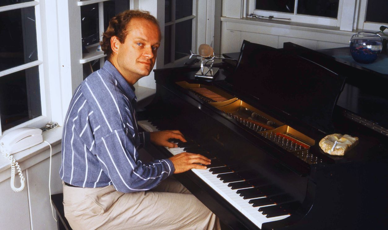 Gettyimages - 172588858, Kelsey Grammer Actor Kelsey Grammer at the piano, 1988.