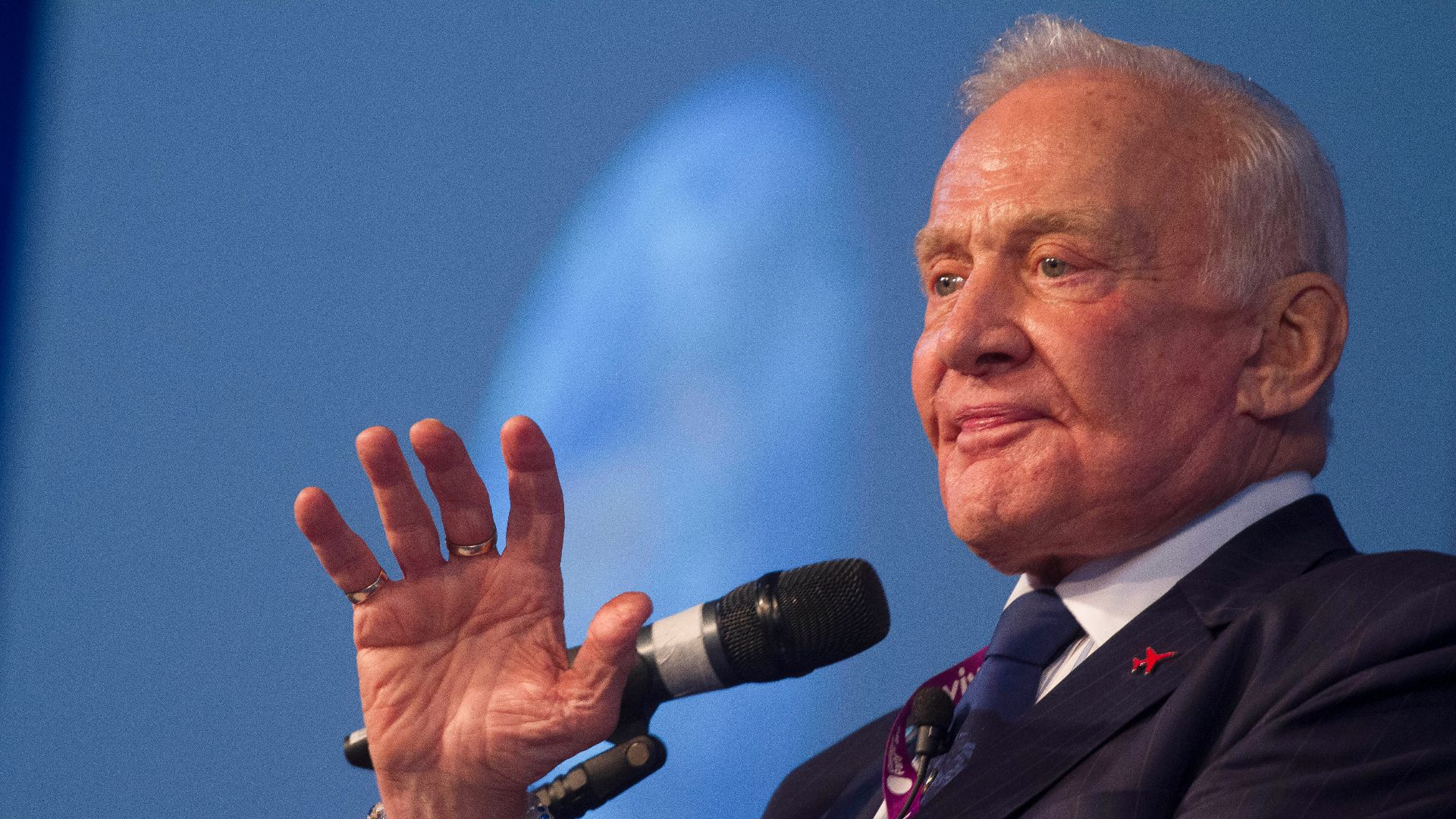 File:Buzz (8427623028).jpg