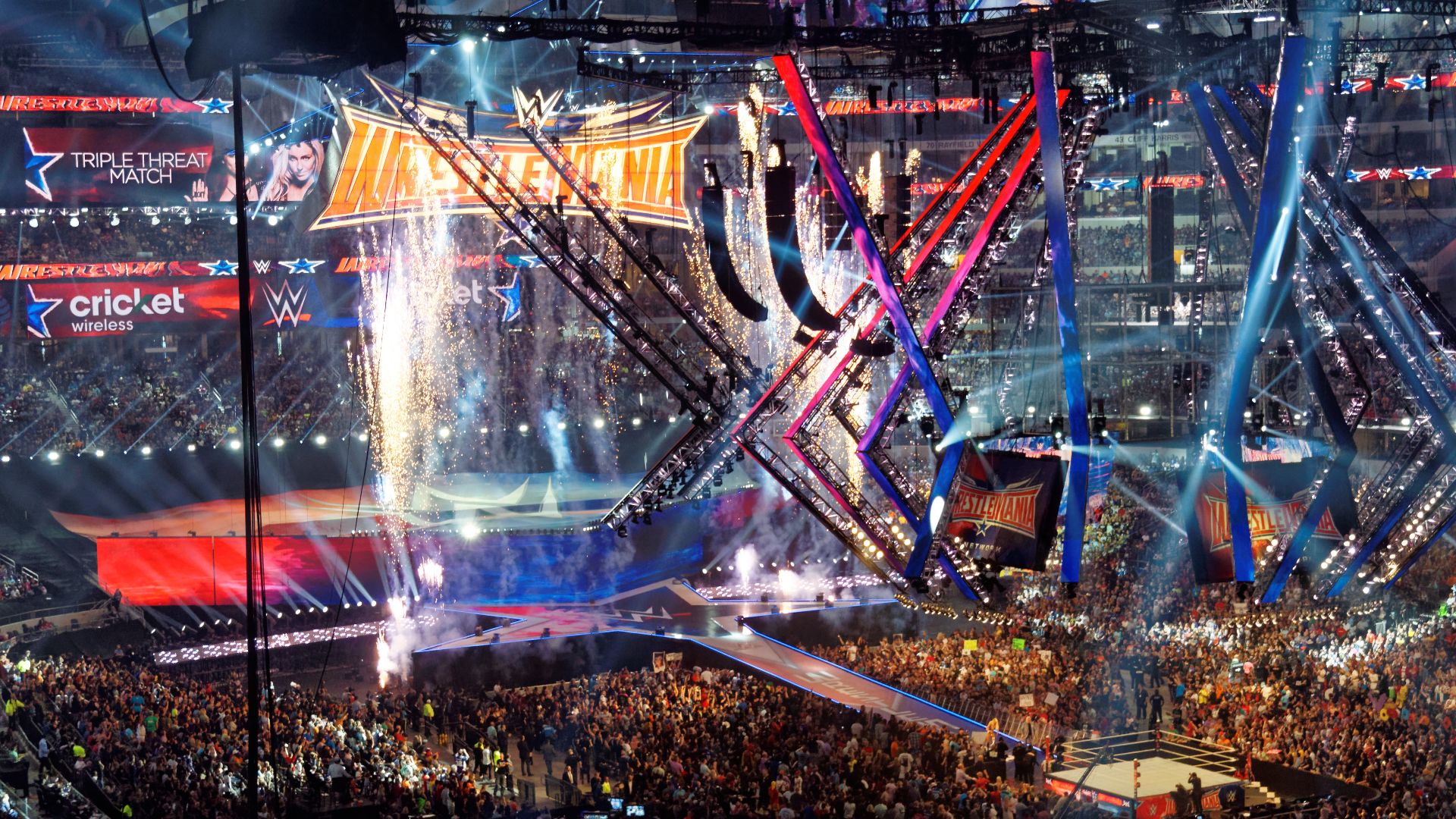 File:WrestleMania 32 2016-04-03 20-22-19 ILCE-6000 9840 DxO (27813759922).jpg