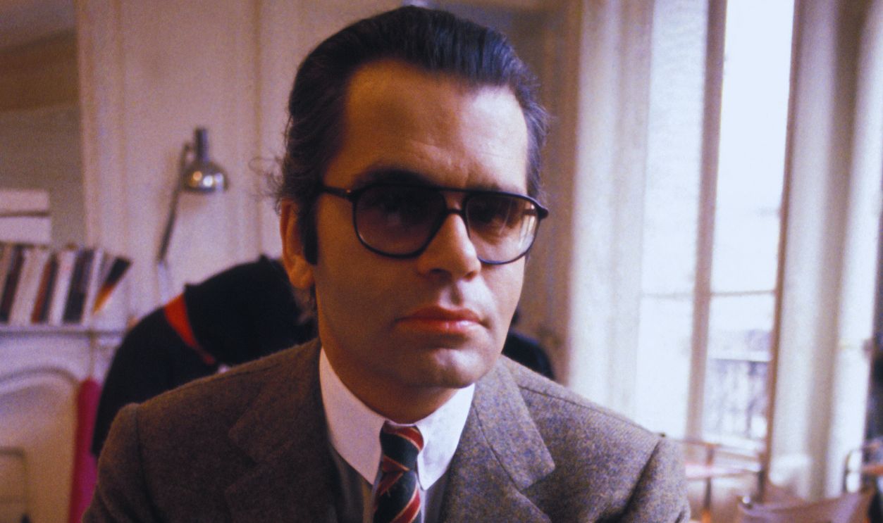 Gettyimages - 949960538, Portrait de Karl Lagerfeld Portrait de Karl Lagerfeld, circa 1970, à Paris, France. 