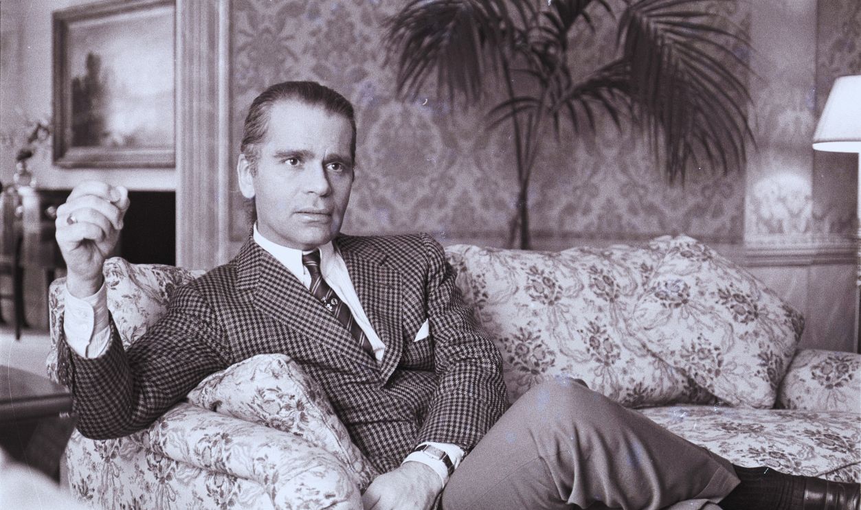 Gettyimages - 1460911579, Karl Lagerfeld, New York Fashion designer Karl Lagerfeld at the Pierre Hotel in New York