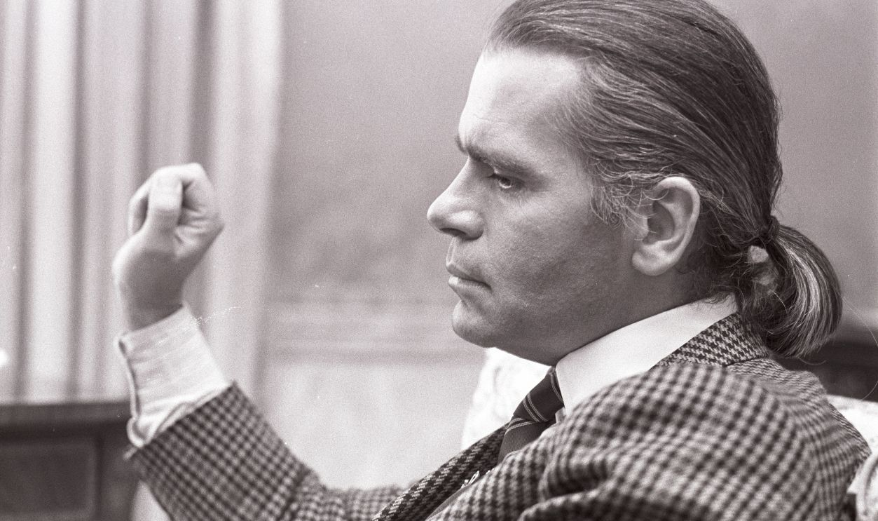 Gettyimages - 1461024074, Karl Lagerfeld, New York Fashion designer Karl Lagerfeld at the Pierre Hotel in New York