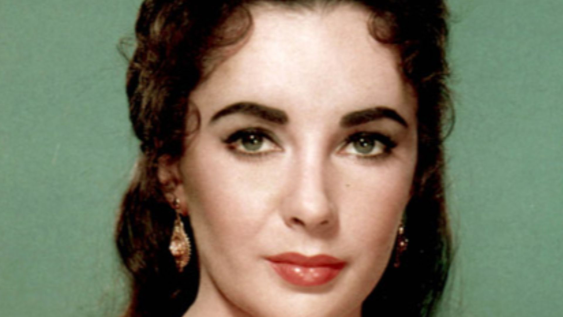 File:Elizabeth Taylor 1957 (crop).jpg
