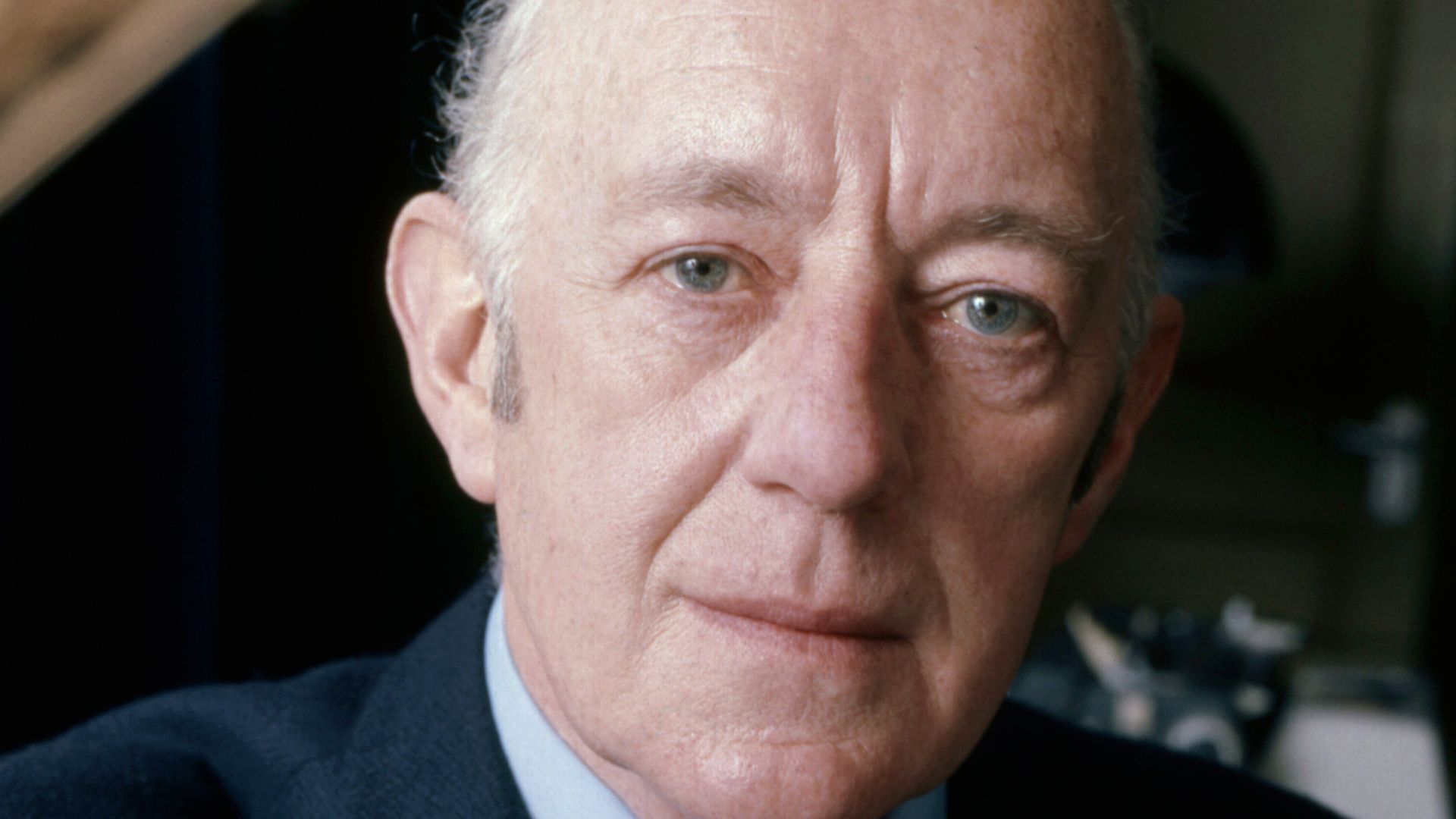 File:Sir Alec Guinness Allan Warren.jpg