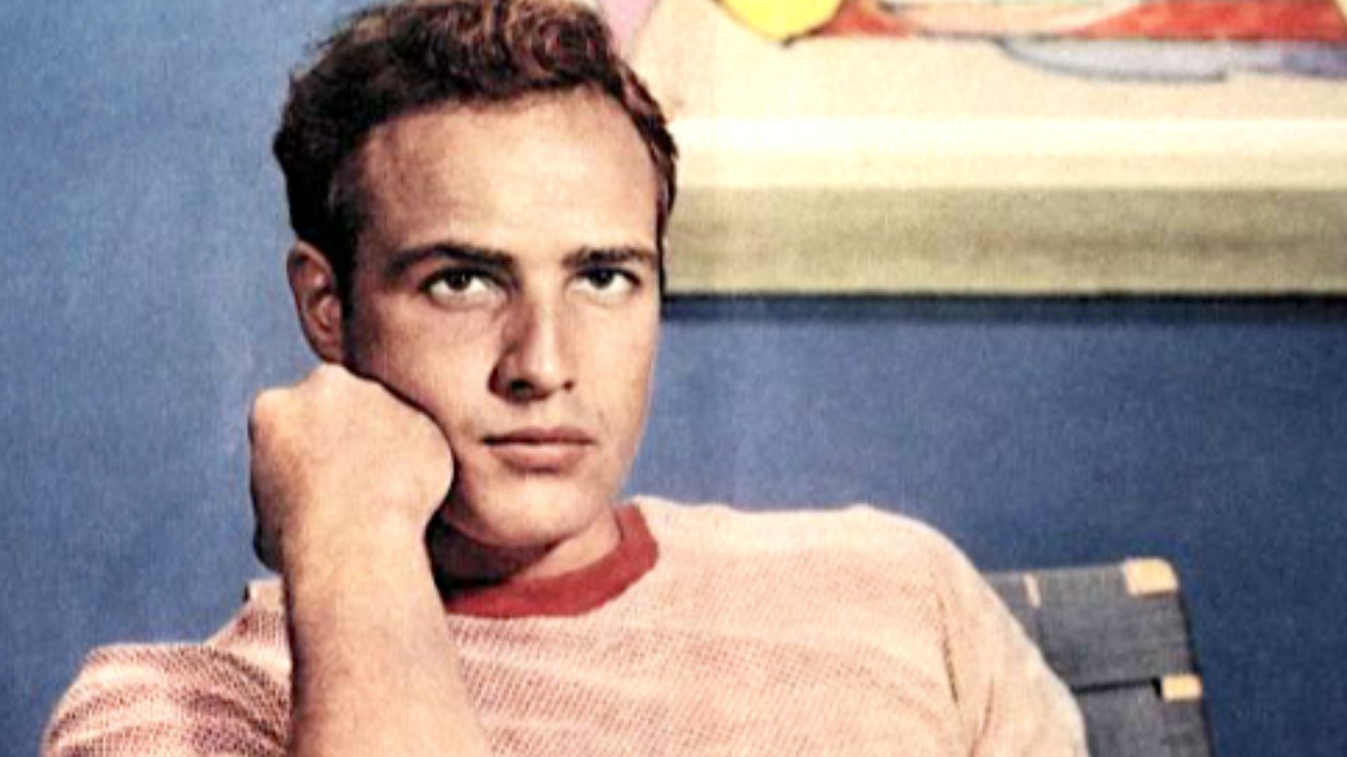 File:Marlon Brando in 1950.png