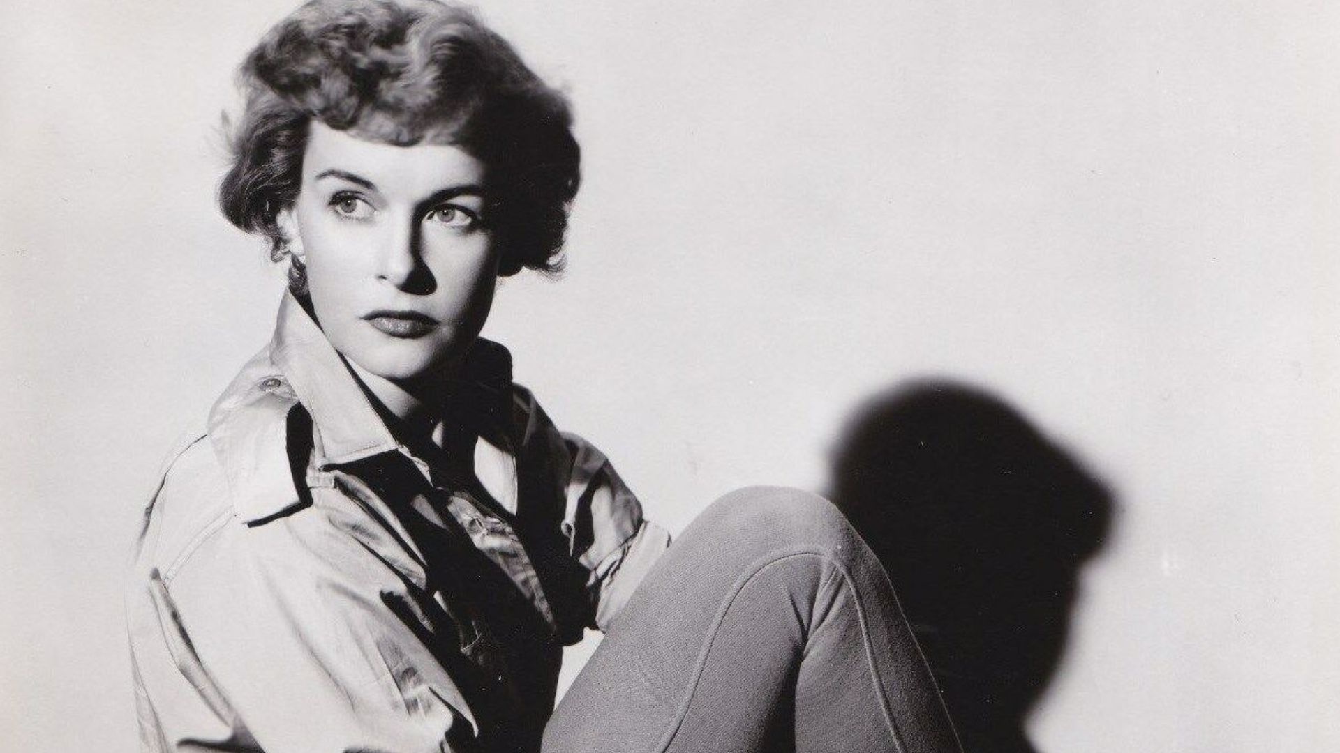 File:Diana Douglas 1950 Columbia Pictures.jpg