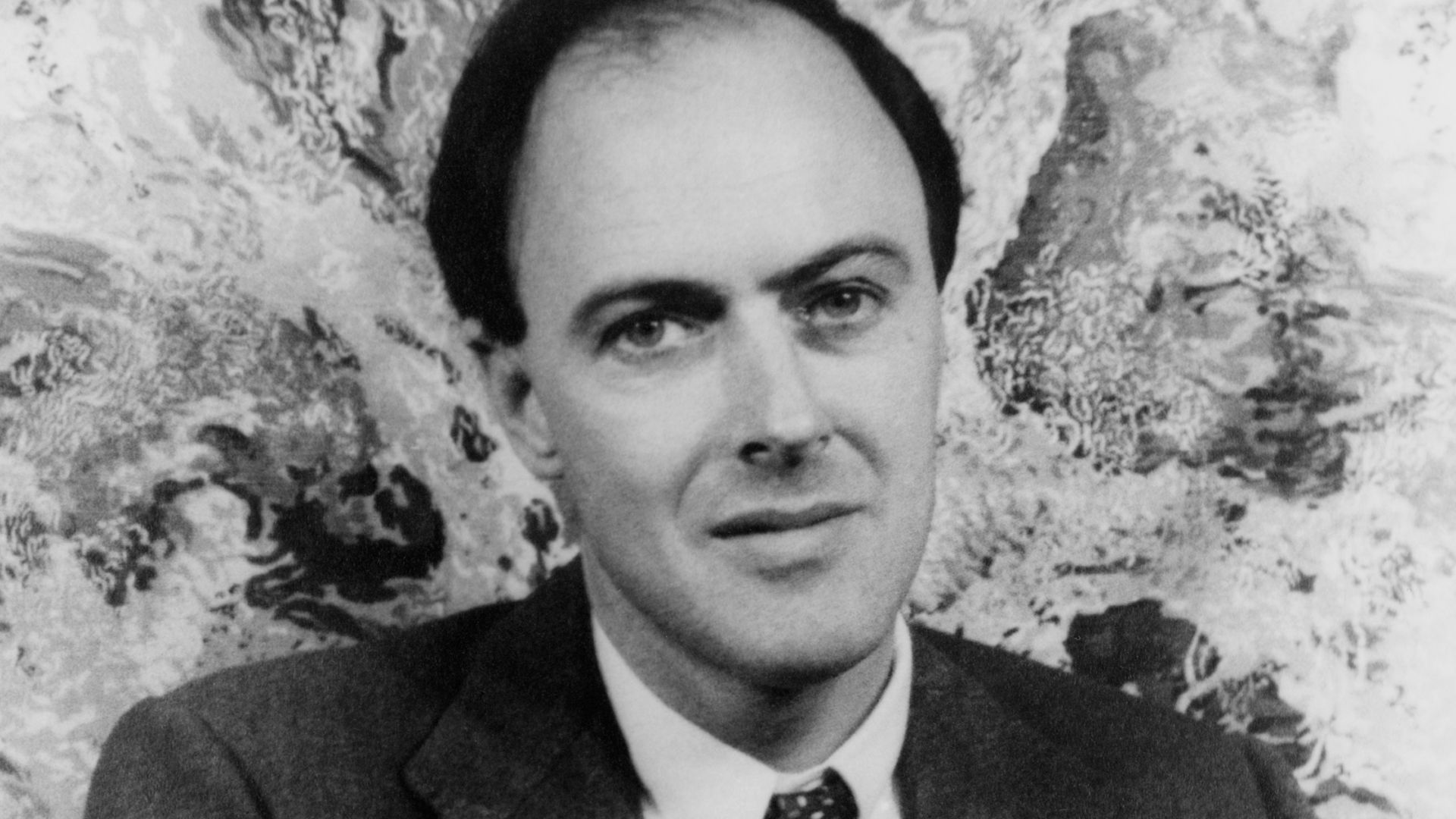 File:Roald Dahl.jpg