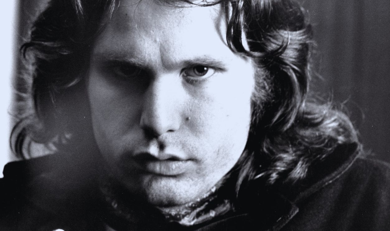 Gettyimages - 73908468, Jim Morrison Portrait Session Jim Morrison of the rock group The Doors poses for a portrait on December 21, 1967 in Los Angeles, California.
