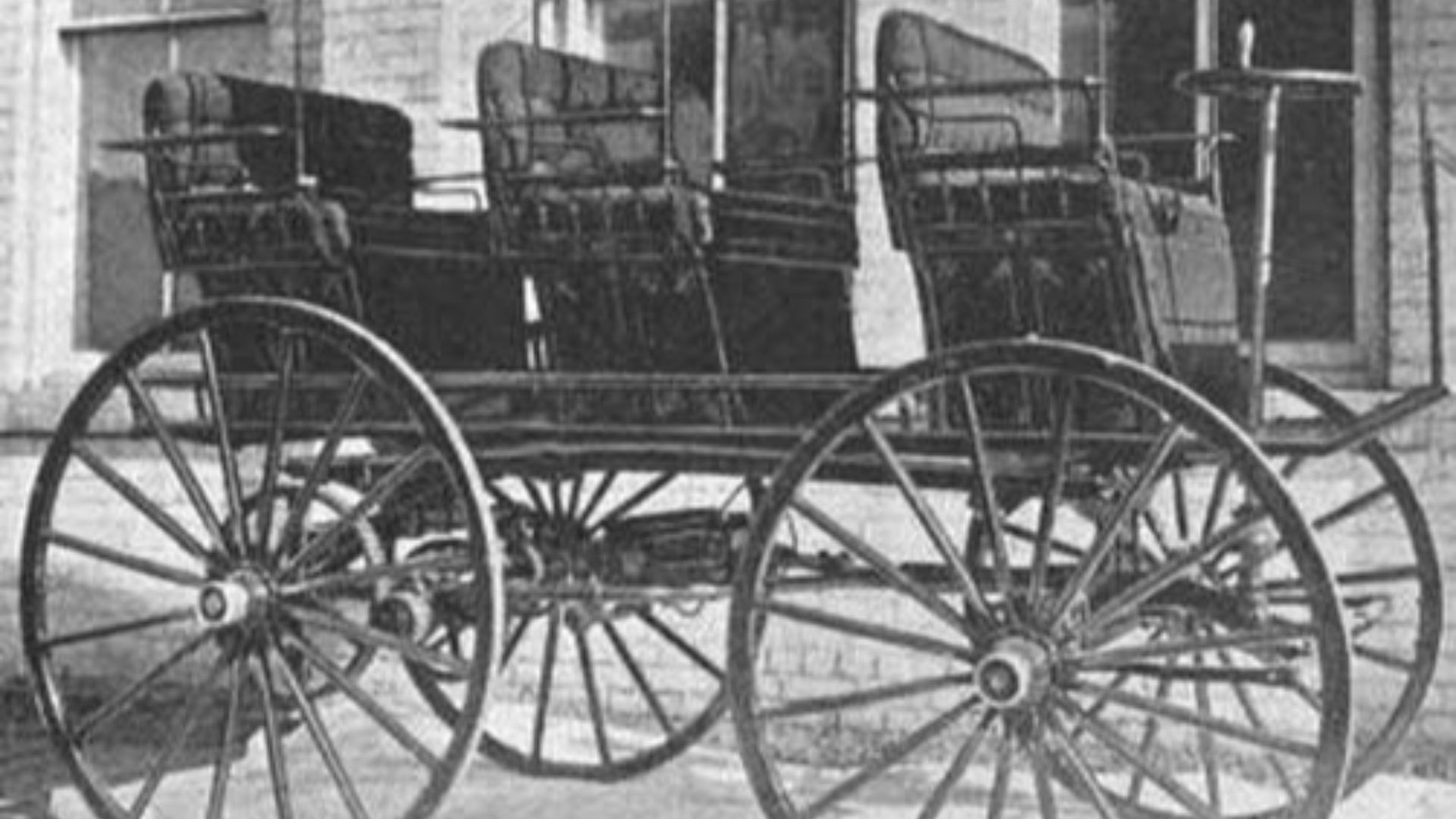 File:Morrison Electric undercarriage.jpg