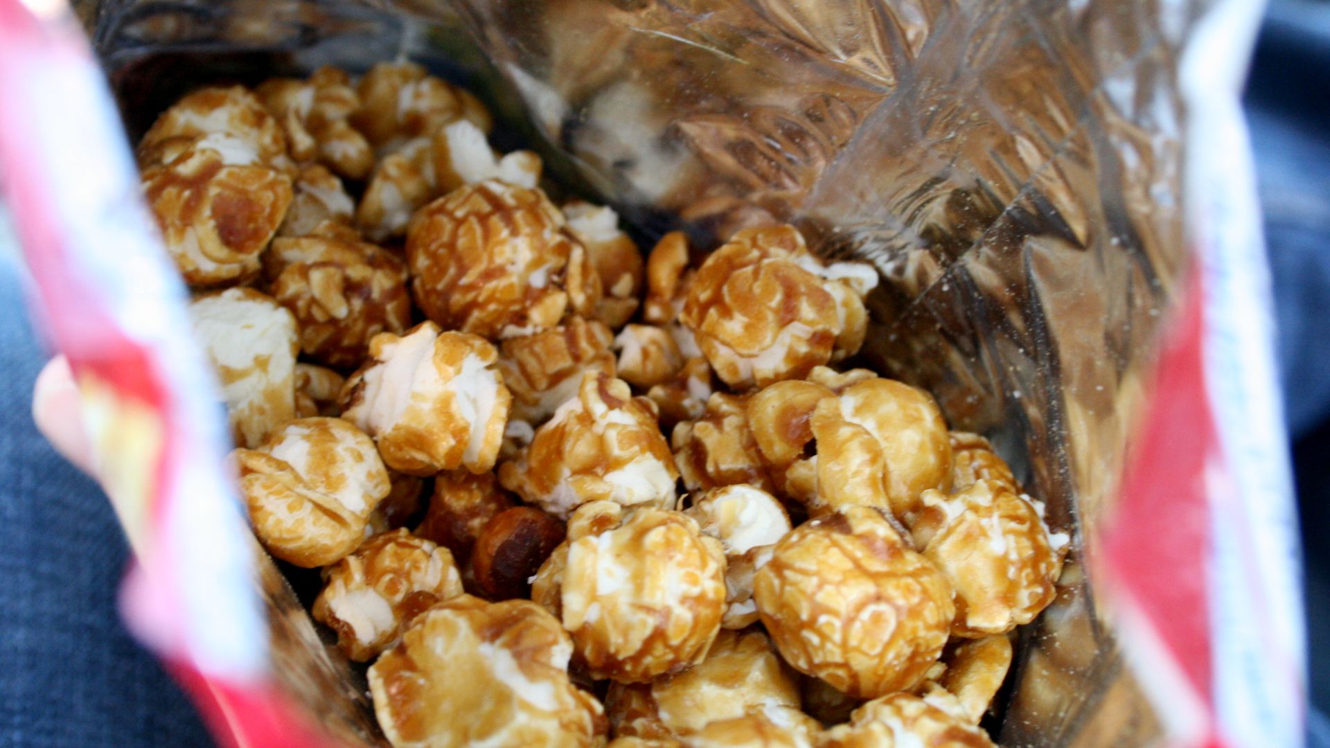File:Cracker jacks.jpg