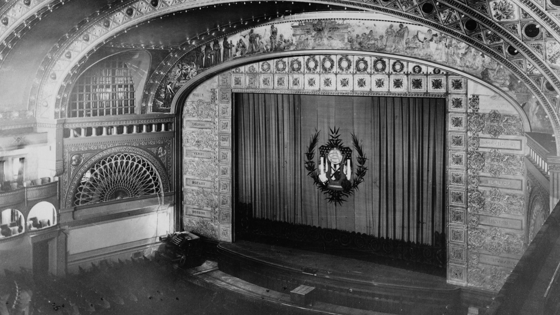 File:Chicago Auditorium Building, interior from balcony.jpg