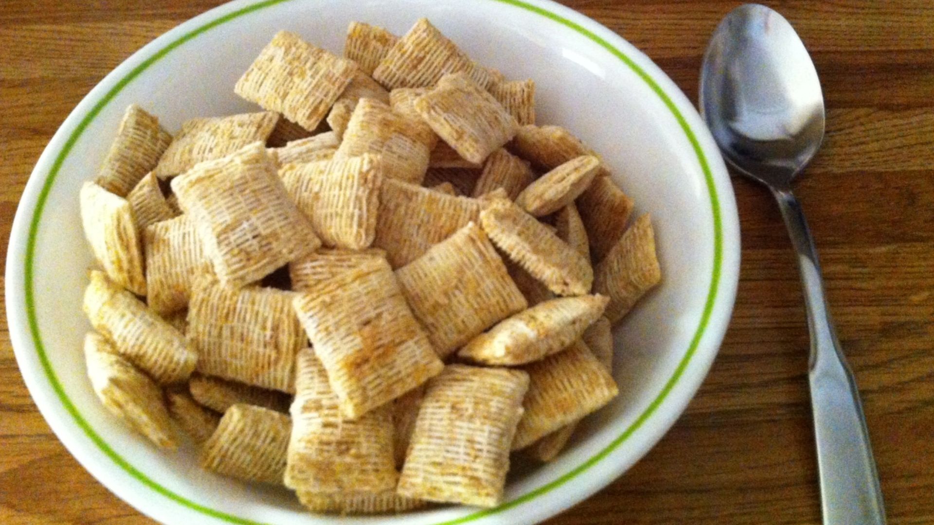 File:Bite-sized shredded wheat.JPG