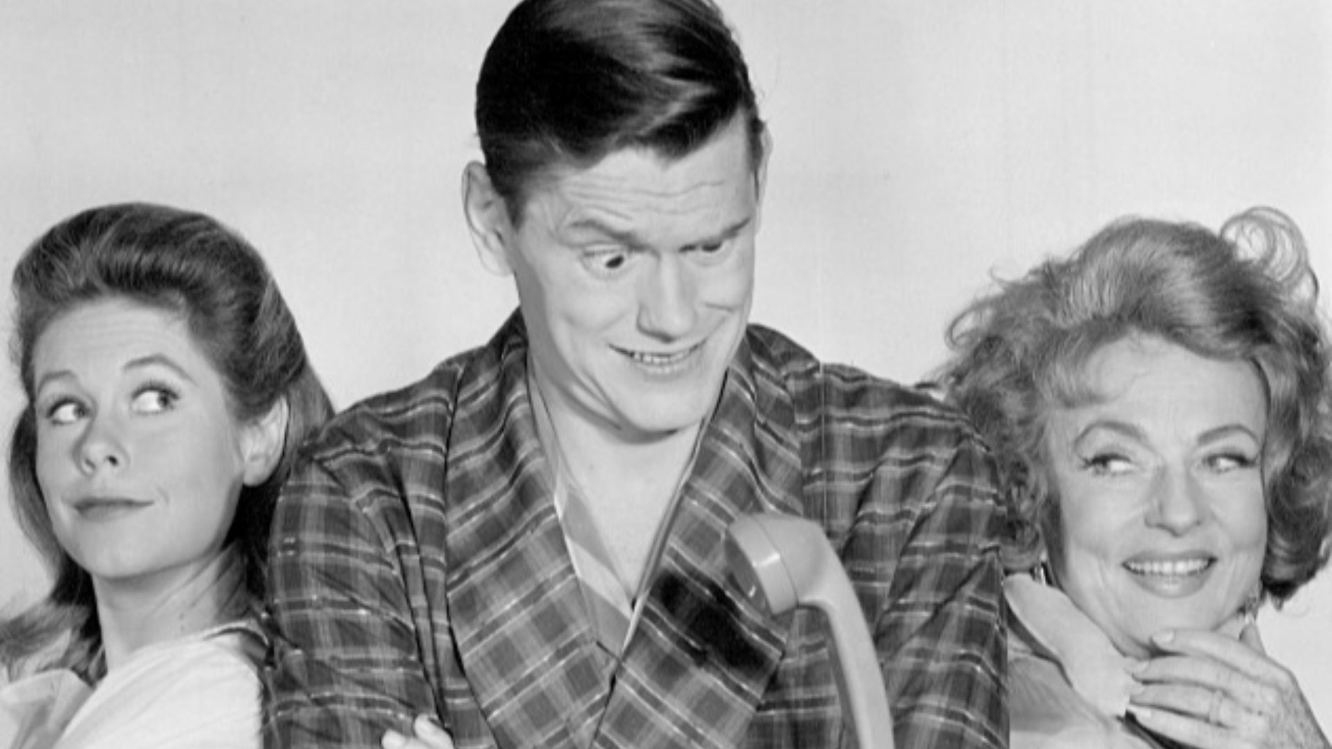 File:Bewitched cast 1964.jpg