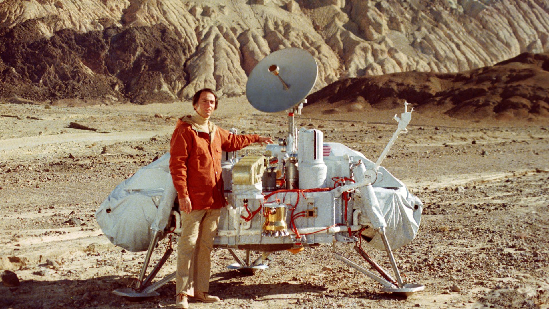 File:Sagan large.jpg