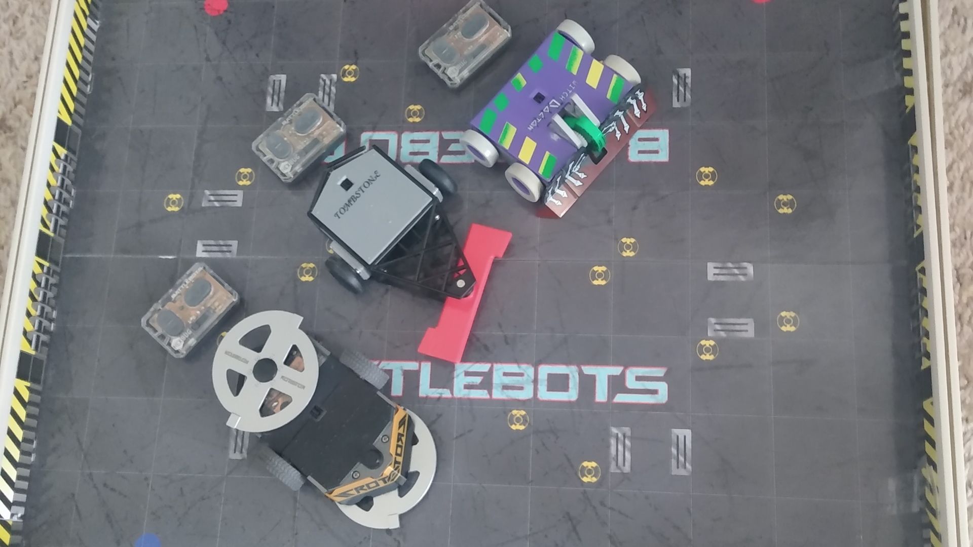 File:Hexbug Battlebots.jpg