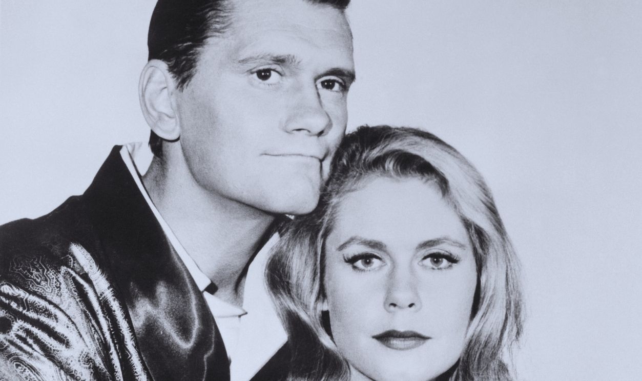 Gettyimages - 517475210, Stars in TV Show Bewitched (Original Caption) Stars of the ABC-TV program Bewitched starring Elizabeth Montgomery, Dick York and Agnes Moorhead.