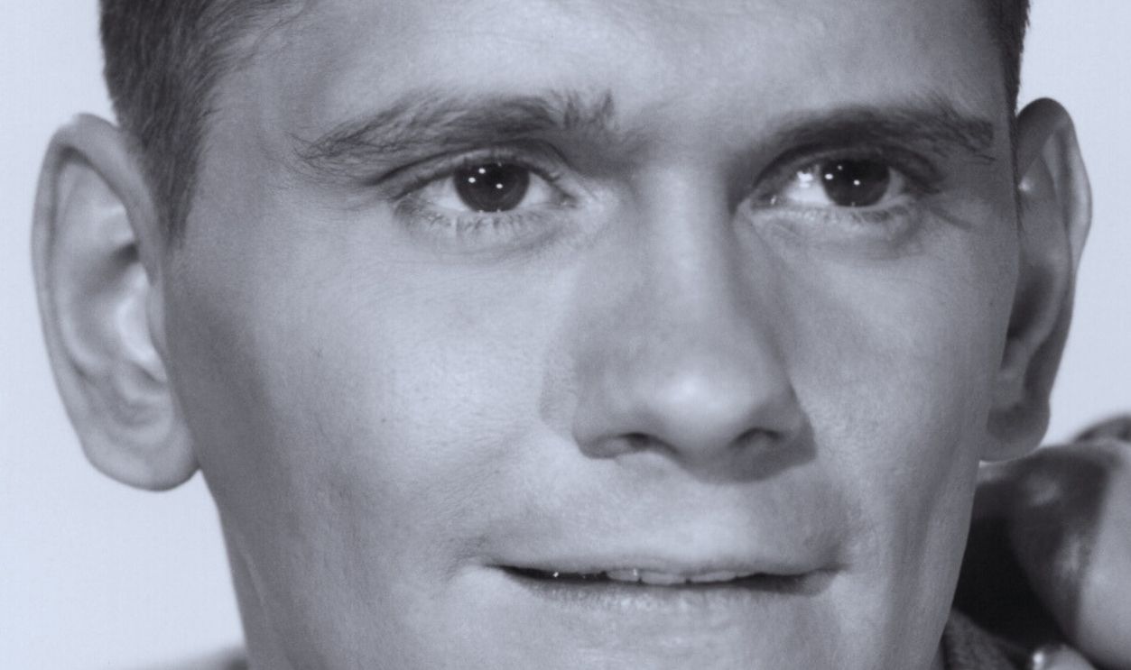 Gettyimages - 1405327727, Dick York and Lucy Marlow in 'My Sister Eileen' Actor Dick York (1928-1992) in his first credited cinematic role as 'Ted Wreck Loomis' and Actress Lucy Marlow as 'Helen' in a publicity shot from the movie 'My Sister Eileen', 1955, United States.