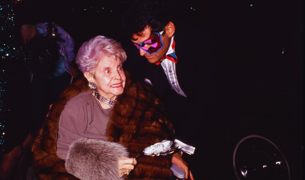 Gettyimages - 1730298939, Martha Raye Martha Raye and Mark Harris October 1992