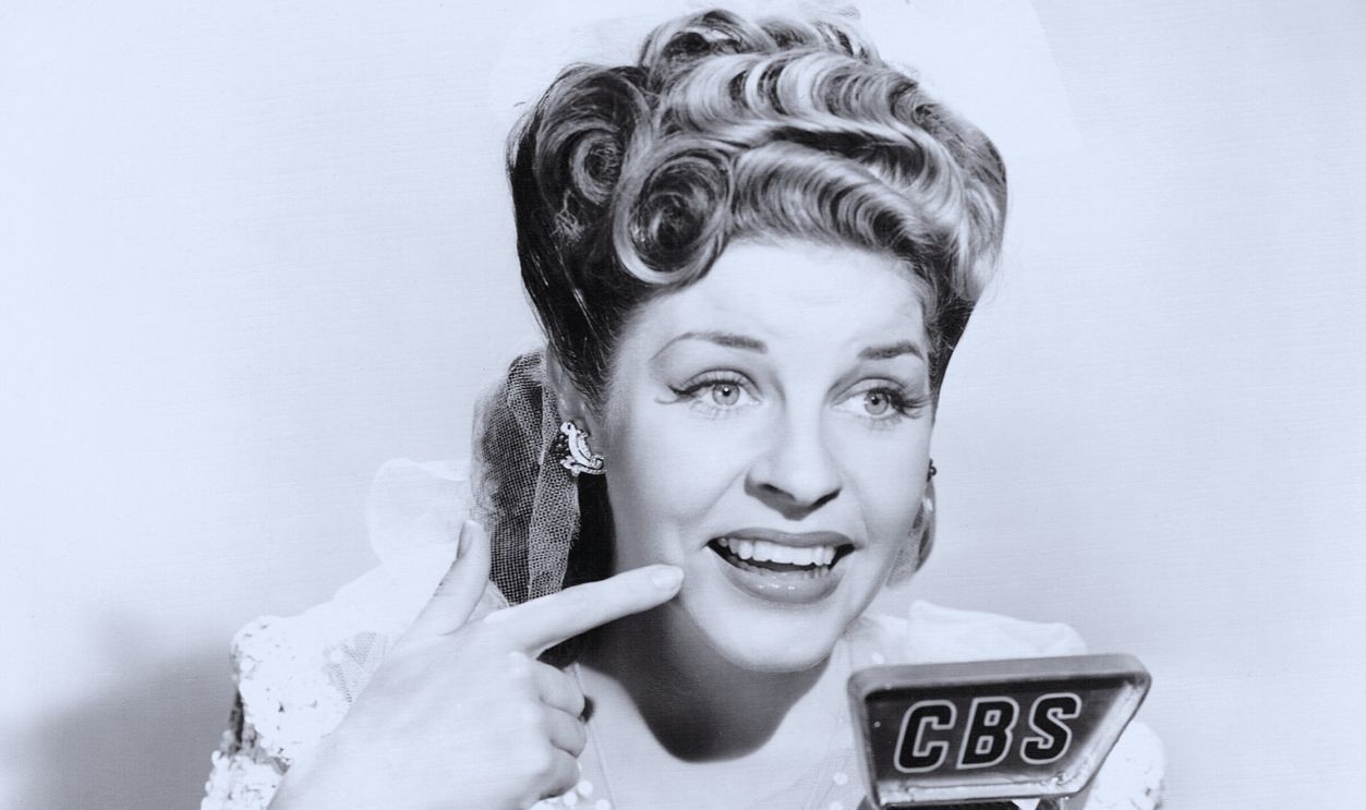 Gettyimages - 166426749, Martha Raye American comic actress and singer Martha Raye (1916 - 1994) at a CBS microphone, circa 1945.