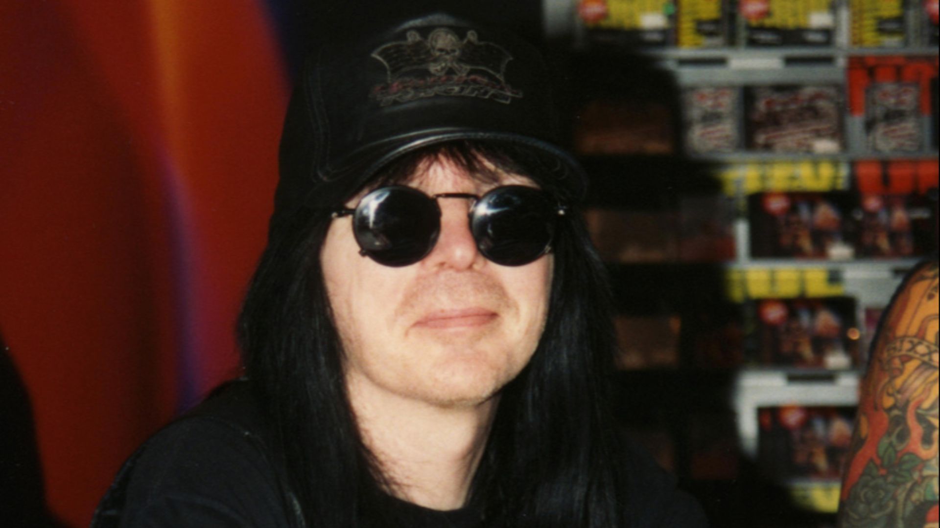 File:Mötley Crüe Mick Mars.jpg